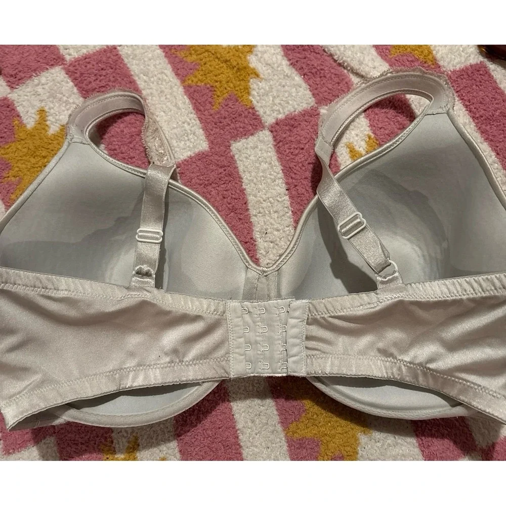 Just My Size Full Figure White Modern Curvy Light Foam Balconette Bra, 42DDD‎